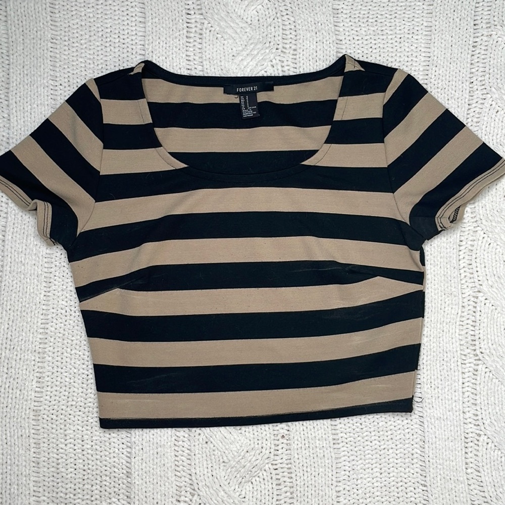 Forever 21 Cropped top 🤎🖤